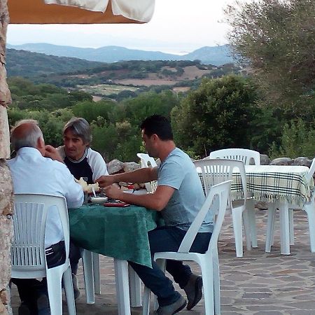 Turismo Rurale L'Agliuledda Sant'Antonio di Gallura Exterior foto