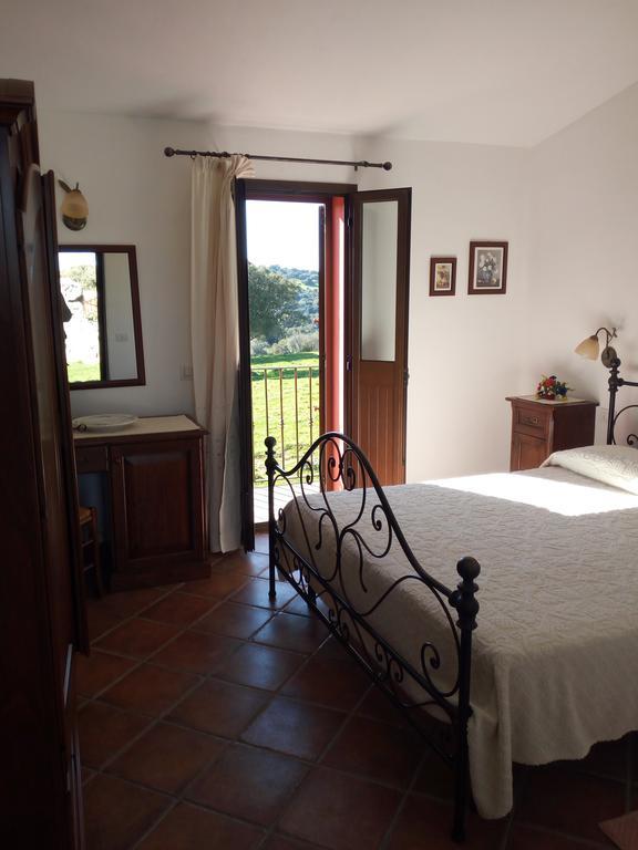 Turismo Rurale L'Agliuledda Sant'Antonio di Gallura Exterior foto