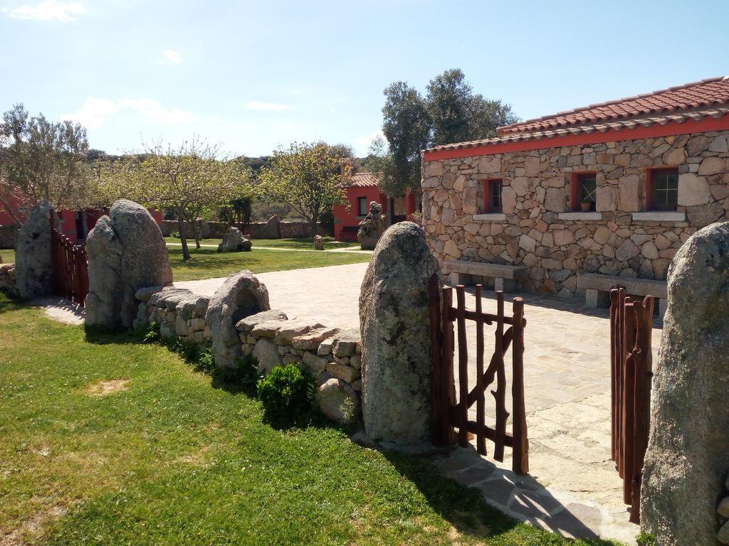 Turismo Rurale L'Agliuledda Sant'Antonio di Gallura Exterior foto