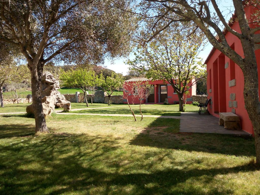 Turismo Rurale L'Agliuledda Sant'Antonio di Gallura Exterior foto