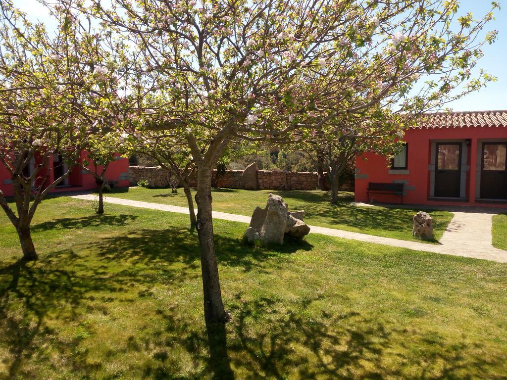 Turismo Rurale L'Agliuledda Sant'Antonio di Gallura Exterior foto