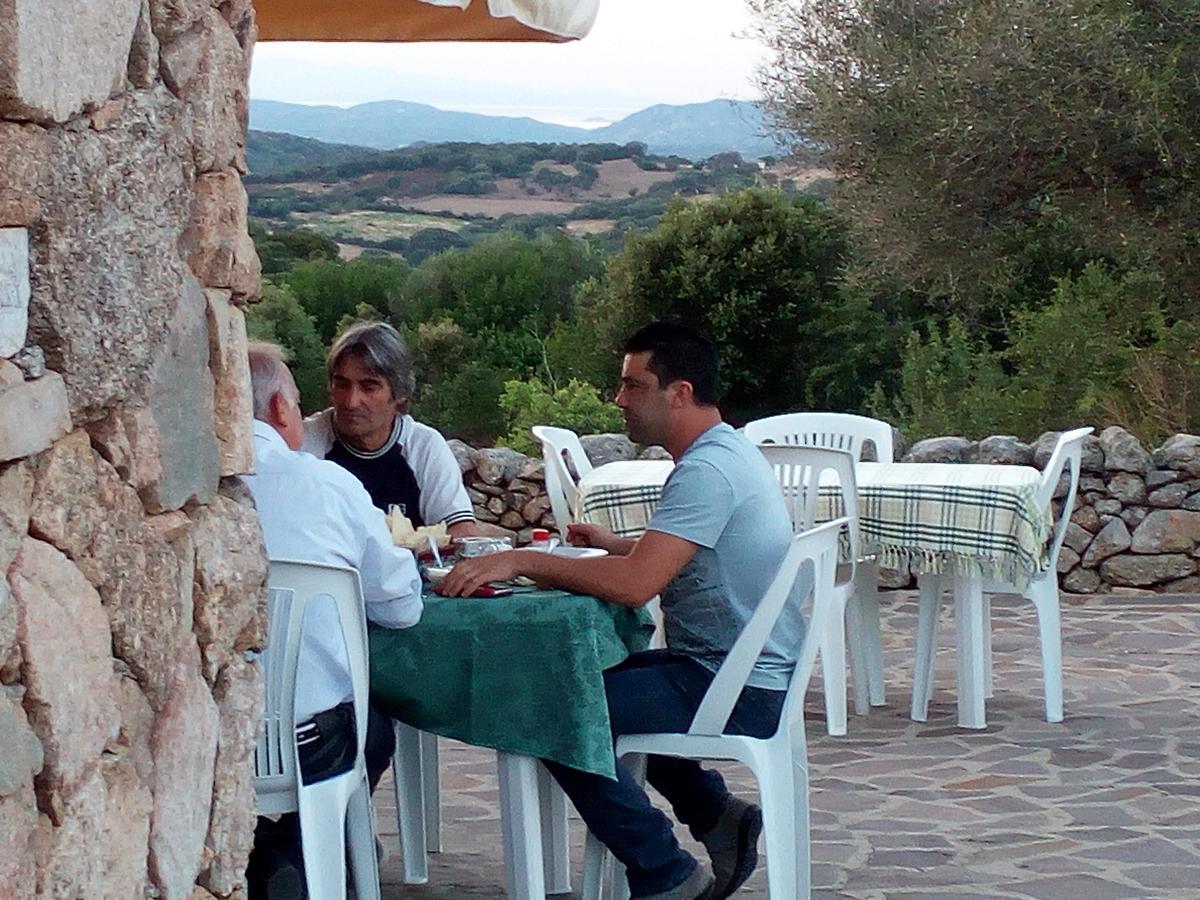 Turismo Rurale L'Agliuledda Sant'Antonio di Gallura Exterior foto